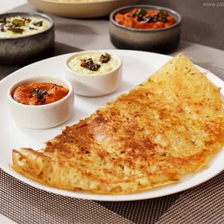 Onion Ravva Dosa