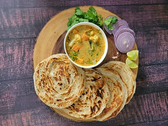 Parota with Veg Kurma.